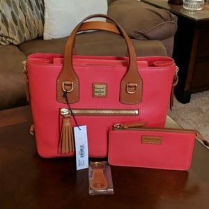 NWT Dooney & Bourke Geranium Morgan & Pouch